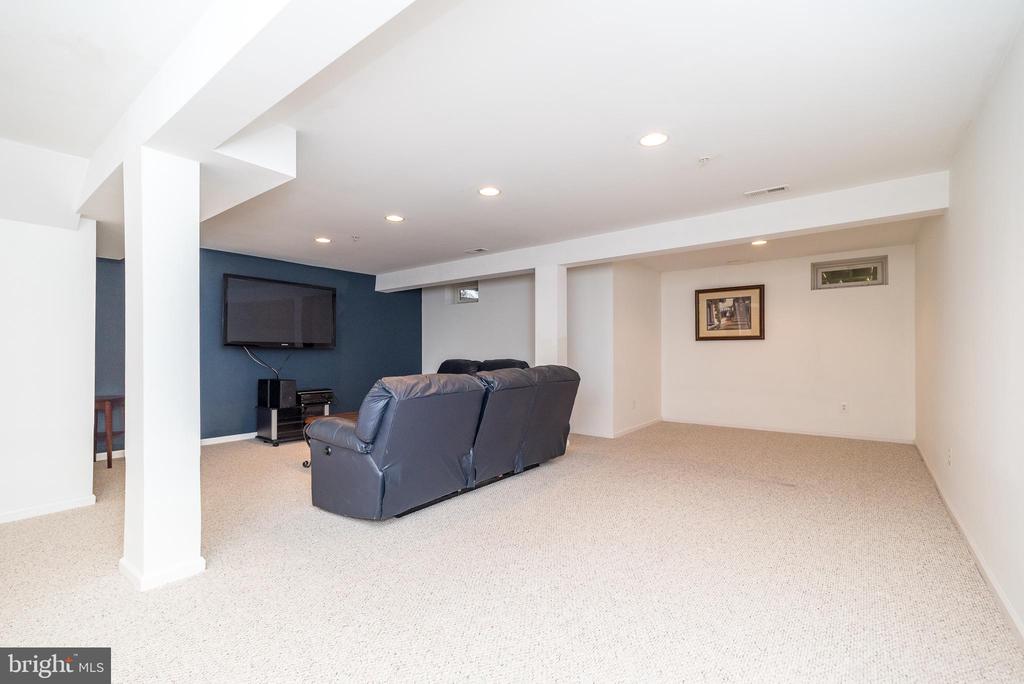2601 CRABAPPLE CIRCLE