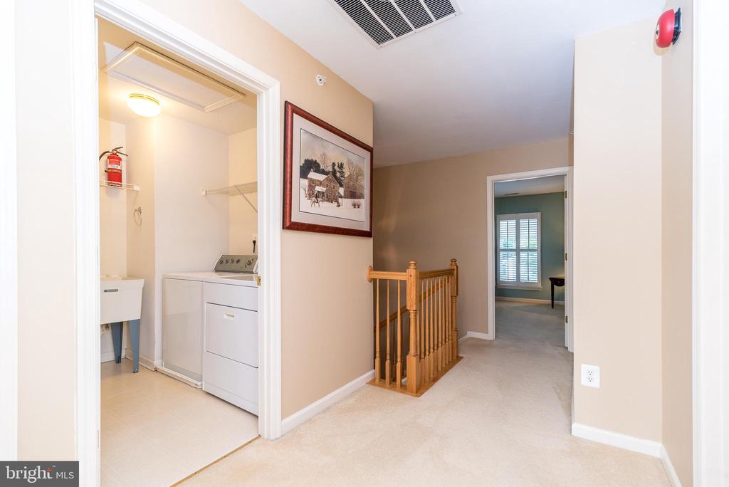 2601 CRABAPPLE CIRCLE