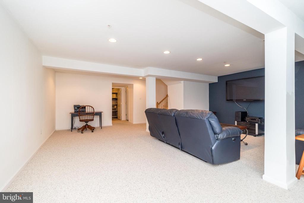2601 CRABAPPLE CIRCLE