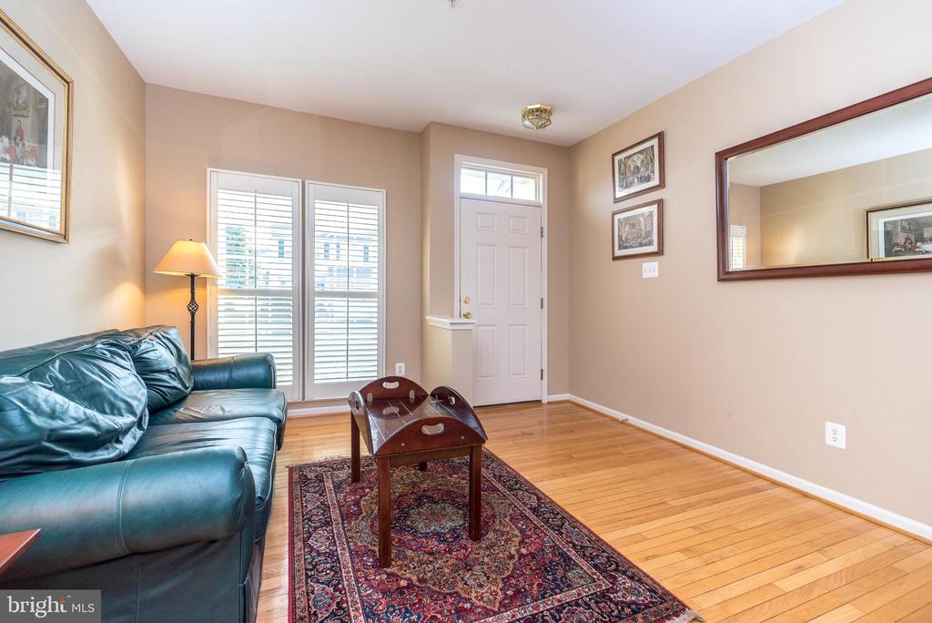 2601 CRABAPPLE CIRCLE