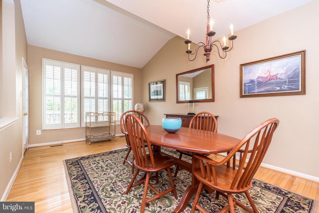 2601 CRABAPPLE CIRCLE