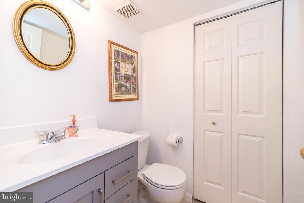 2601 CRABAPPLE CIRCLE