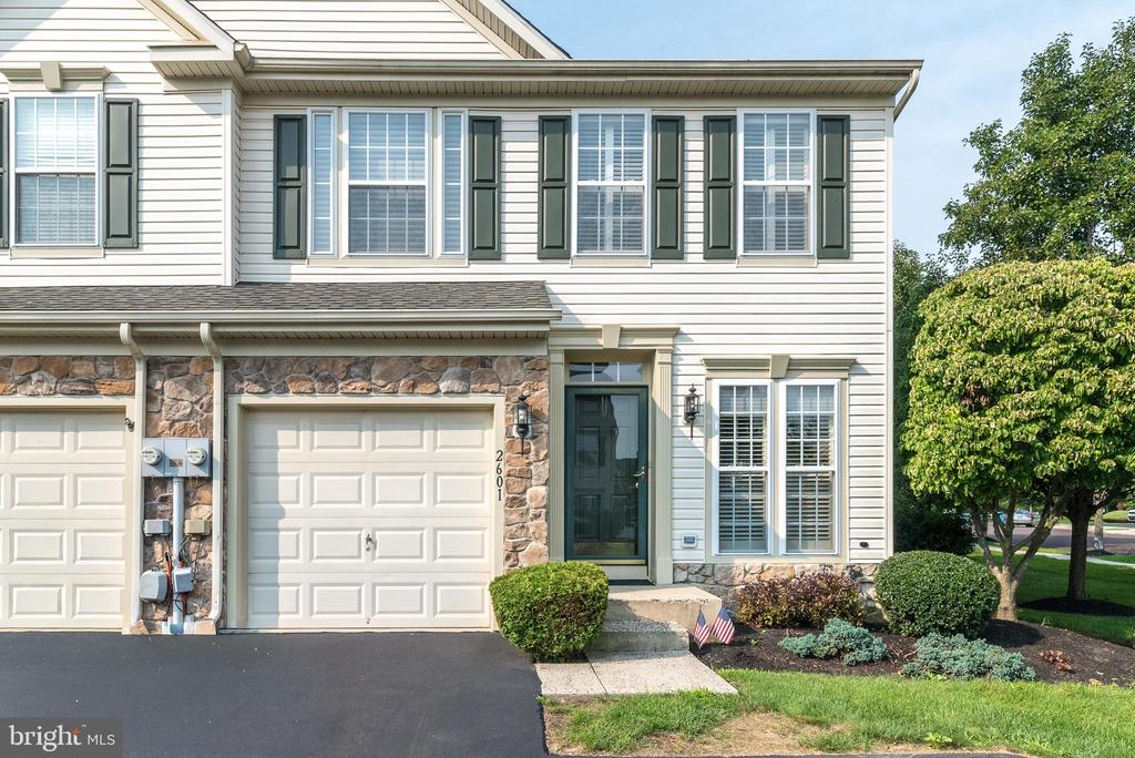 2601 CRABAPPLE CIRCLE