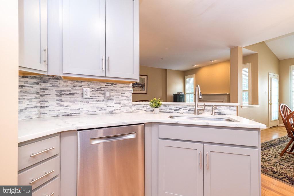 2601 CRABAPPLE CIRCLE