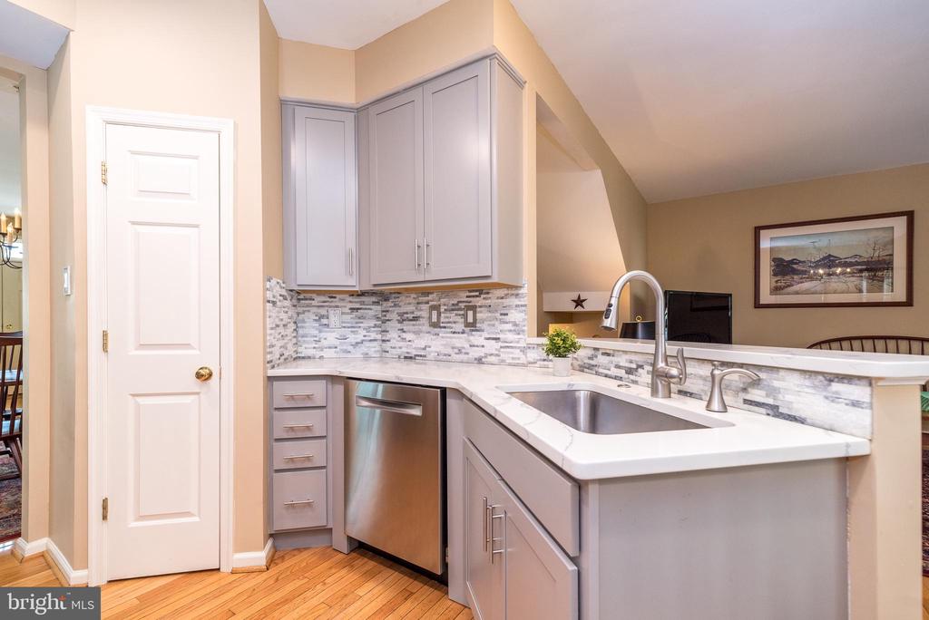 2601 CRABAPPLE CIRCLE