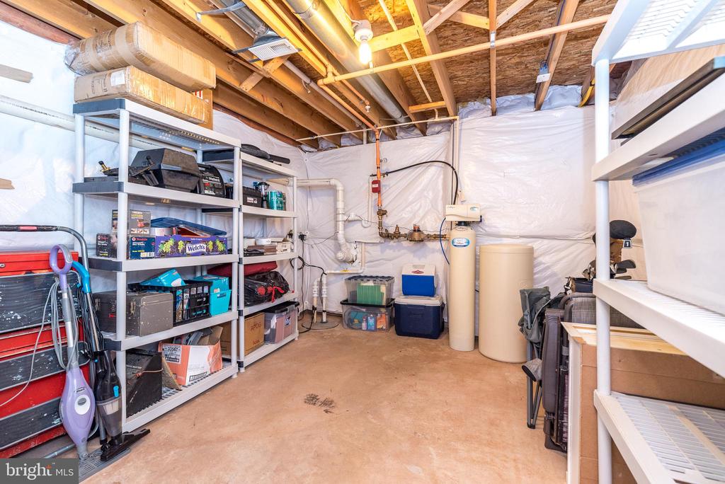 2601 CRABAPPLE CIRCLE