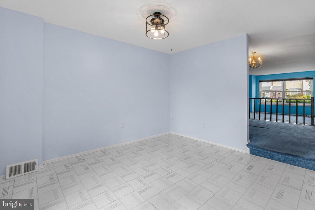 5110 EUSTON COURT