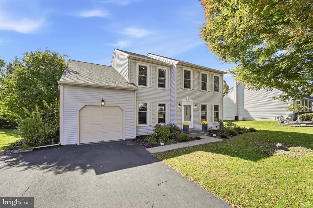 19 DIAMOND DRIVE