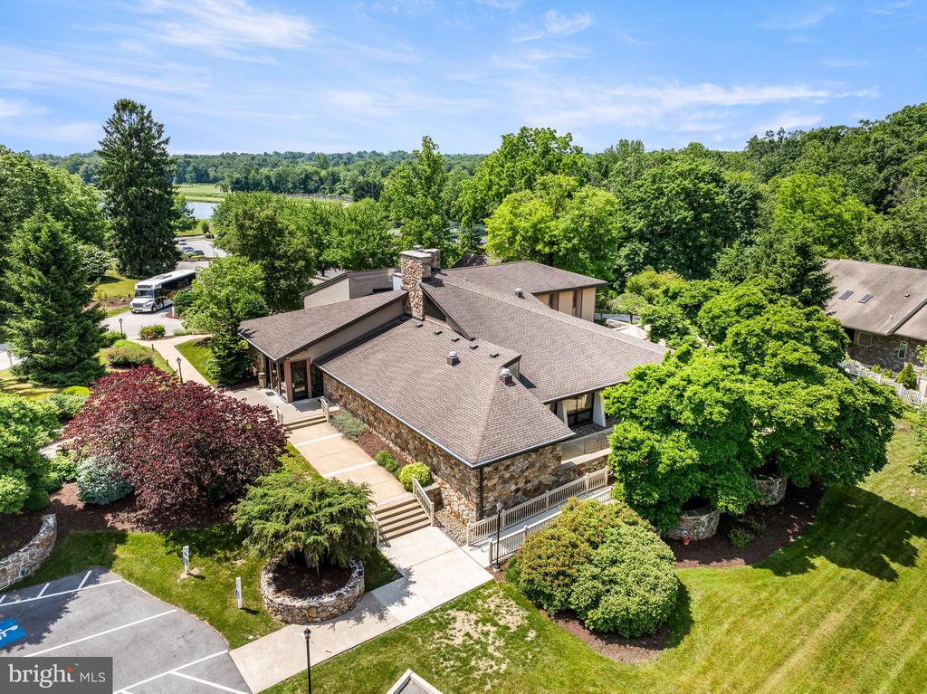 1479 QUAKER RIDGE