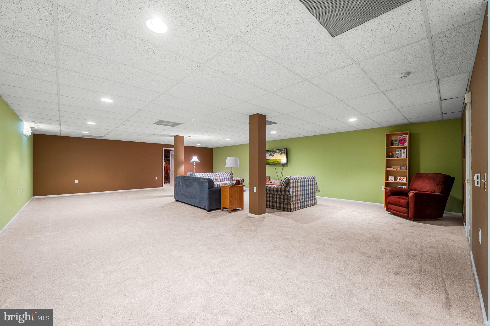 1479 QUAKER RIDGE