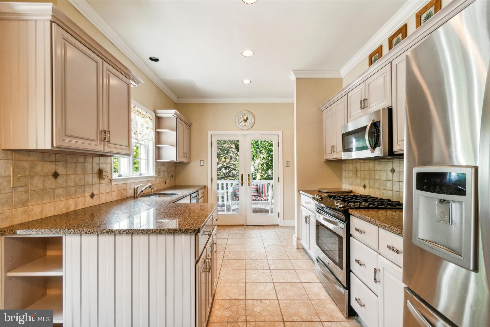 623 CARAVAY LANE