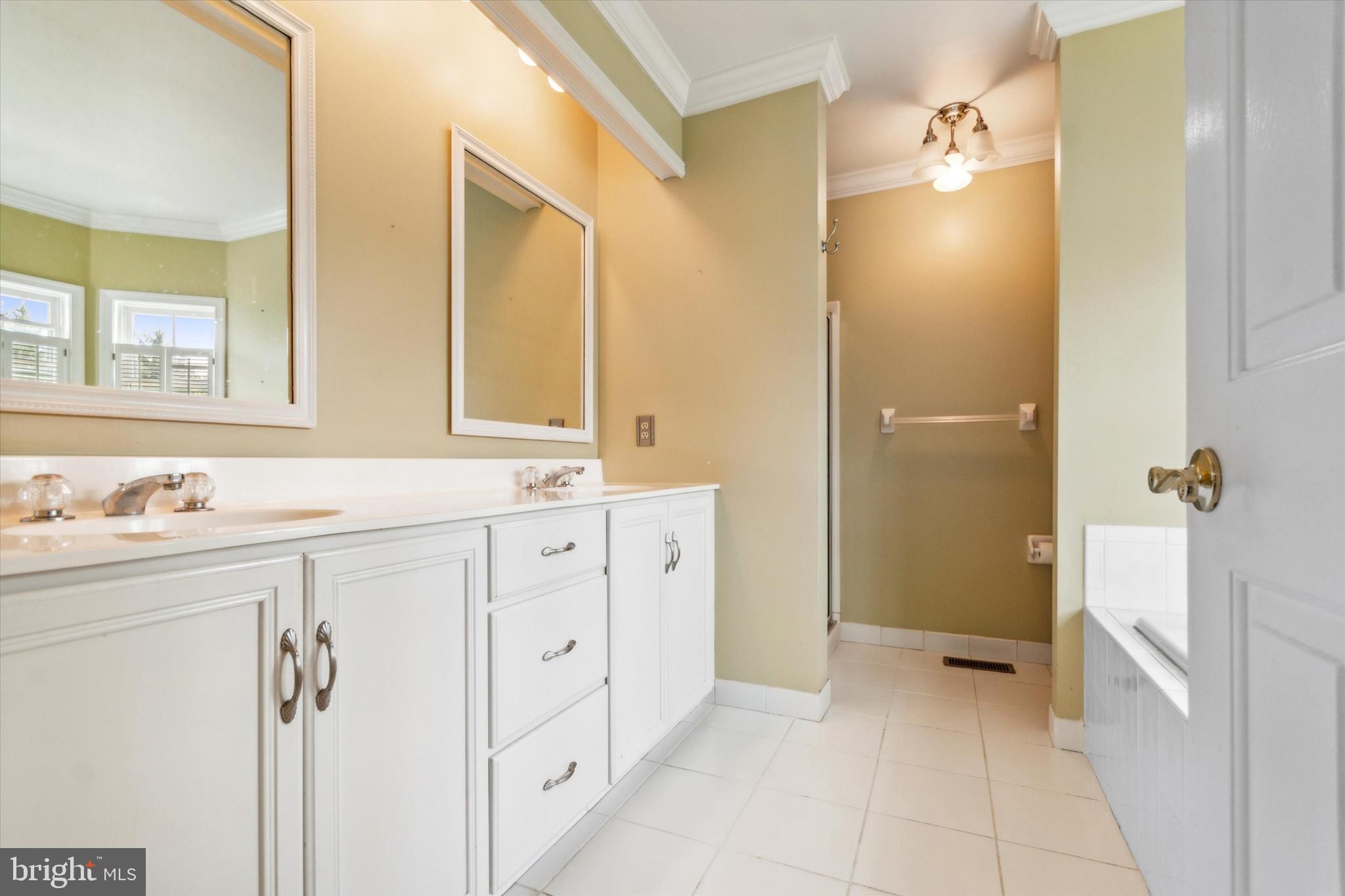 623 CARAVAY LANE