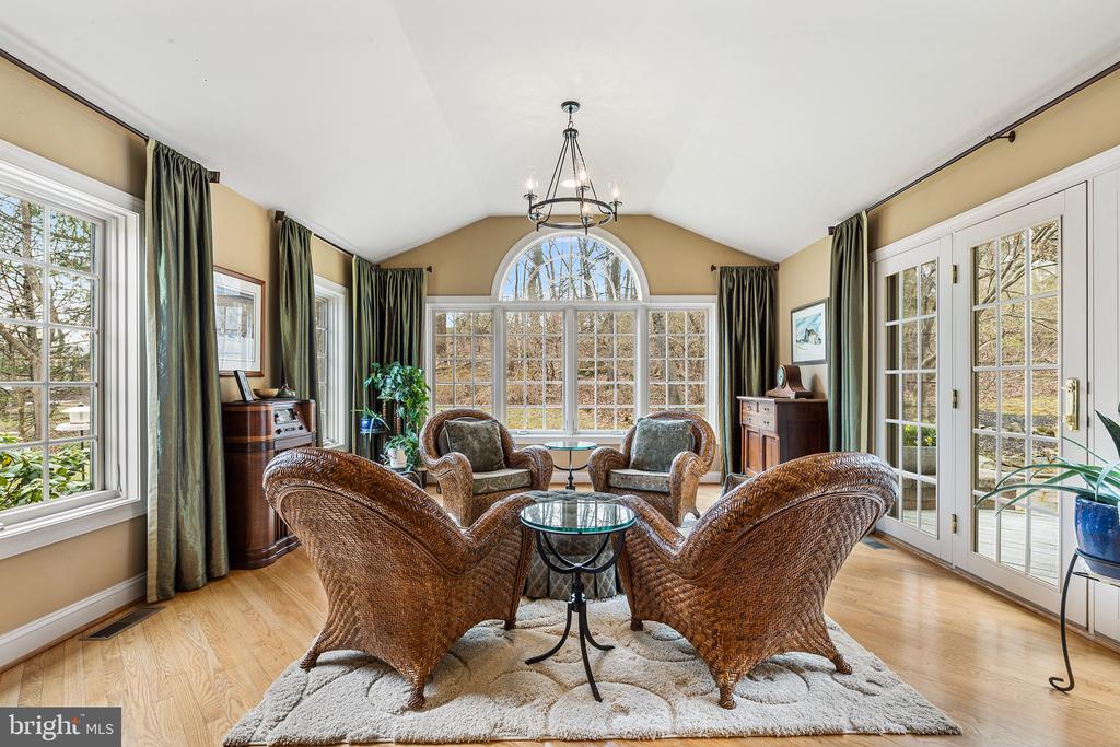1110 MAULE LANE