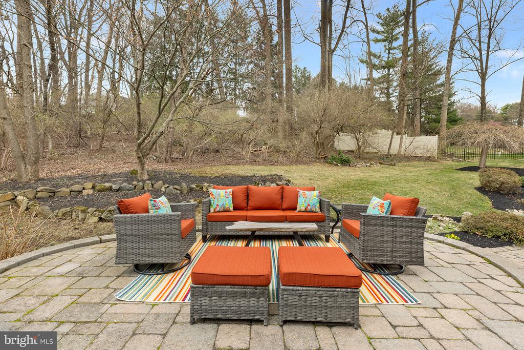 1110 MAULE LANE