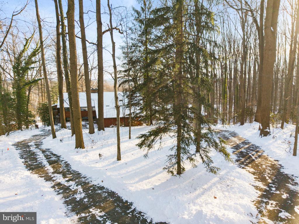 712 HIGHSPIRE ROAD
