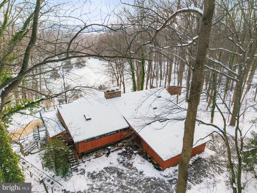 712 HIGHSPIRE ROAD