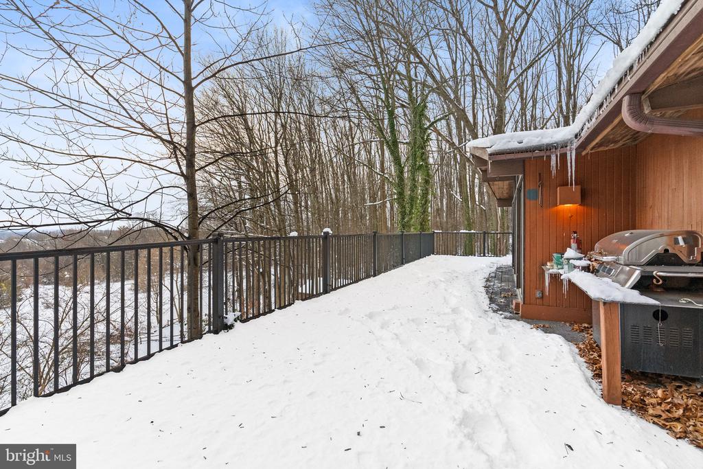 712 HIGHSPIRE ROAD