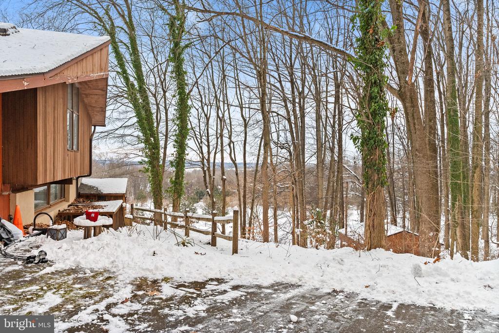 712 HIGHSPIRE ROAD