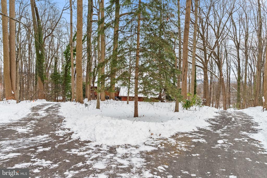 712 HIGHSPIRE ROAD