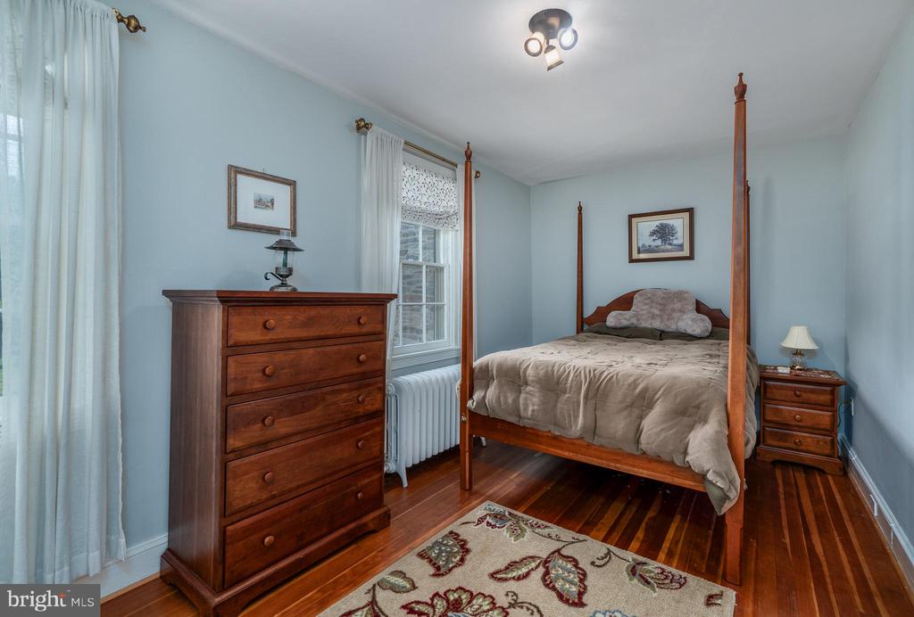 1175 MEETINGHOUSE ROAD