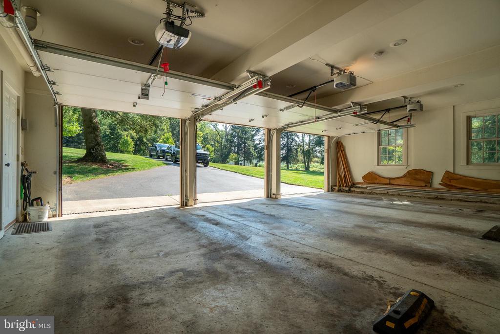 1175 MEETINGHOUSE ROAD