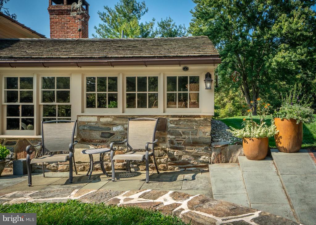 1175 MEETINGHOUSE ROAD