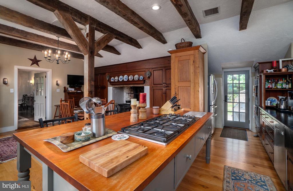 1175 MEETINGHOUSE ROAD