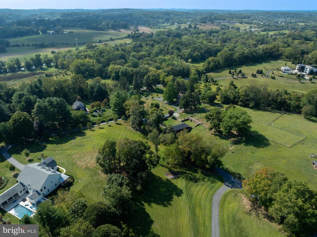 1175 MEETINGHOUSE ROAD