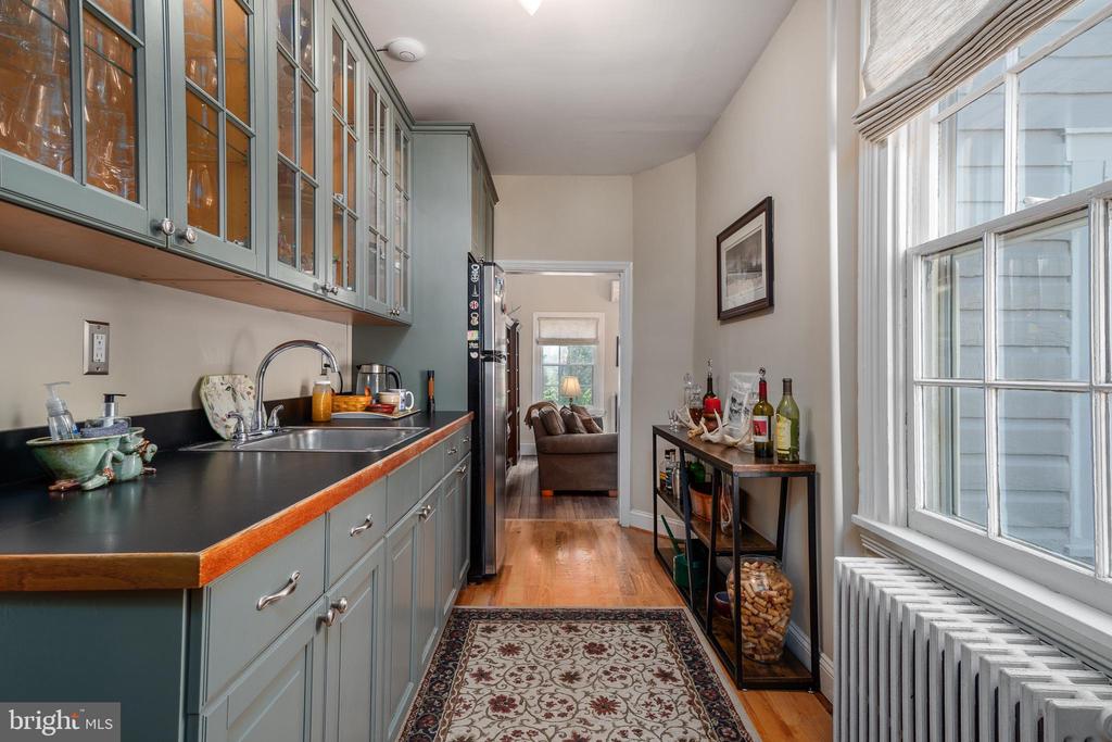 1175 MEETINGHOUSE ROAD