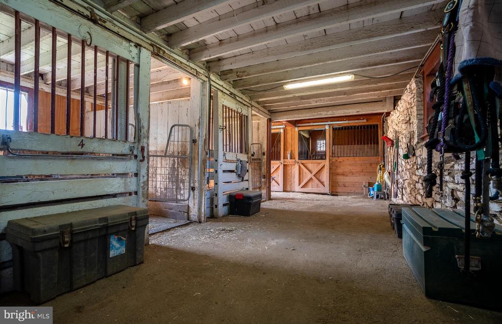 1175 MEETINGHOUSE ROAD
