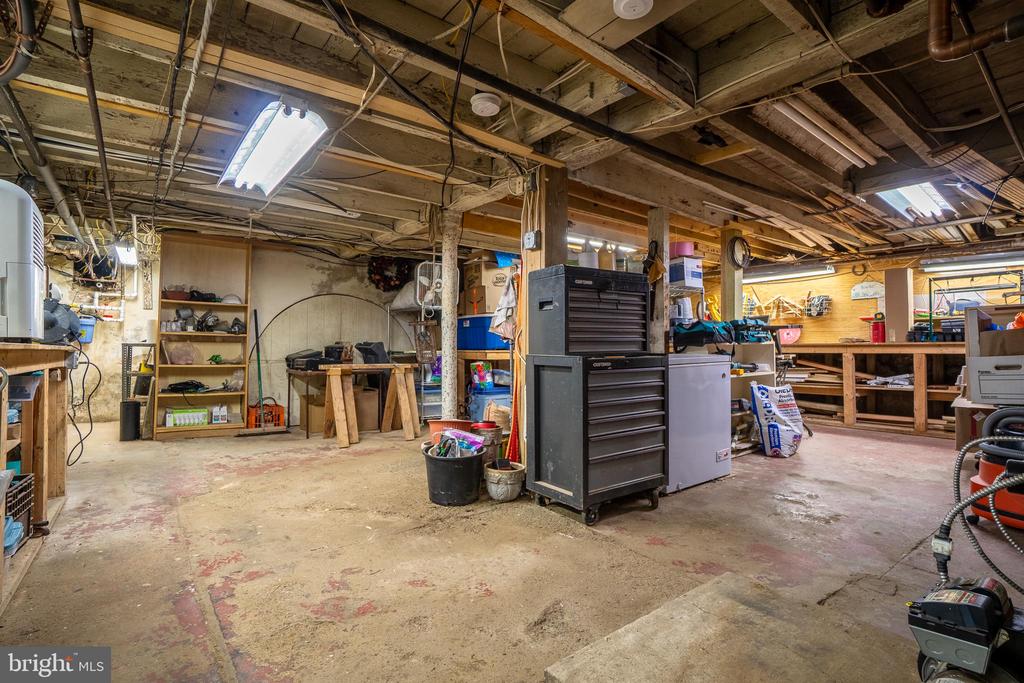 1175 MEETINGHOUSE ROAD