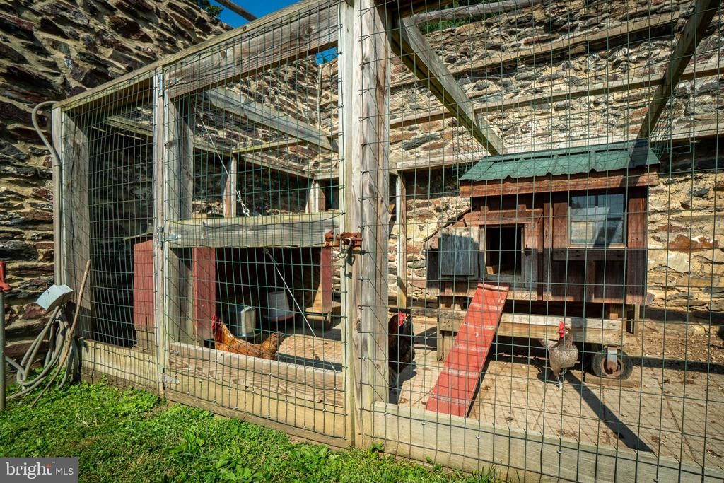 1175 MEETINGHOUSE ROAD