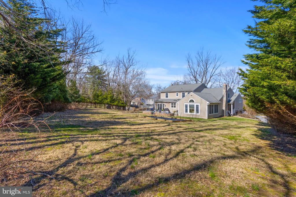 746 WESTWIND DRIVE