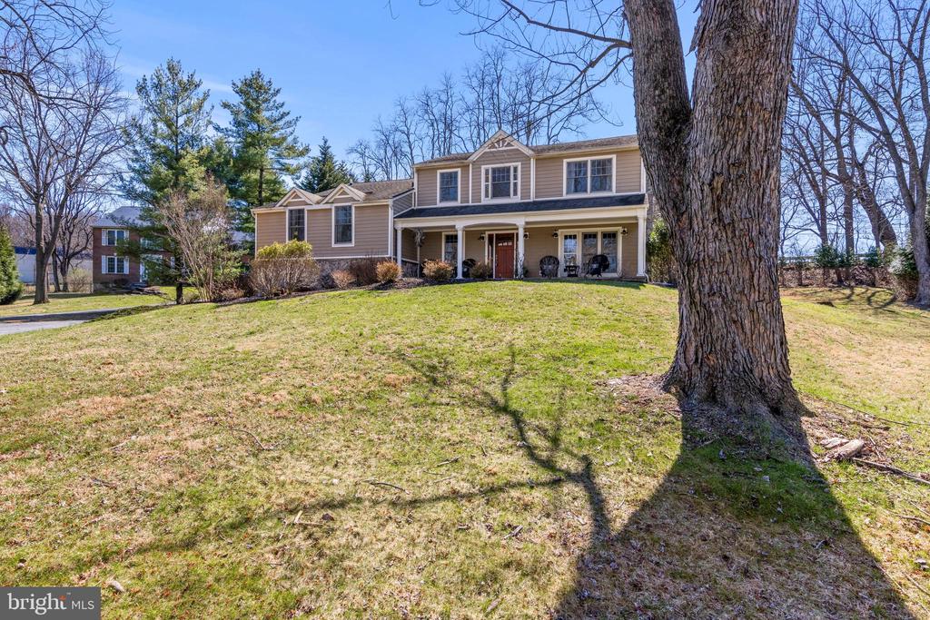 746 WESTWIND DRIVE