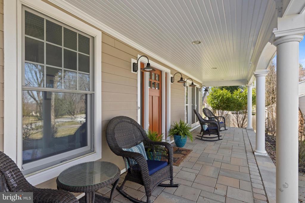746 WESTWIND DRIVE