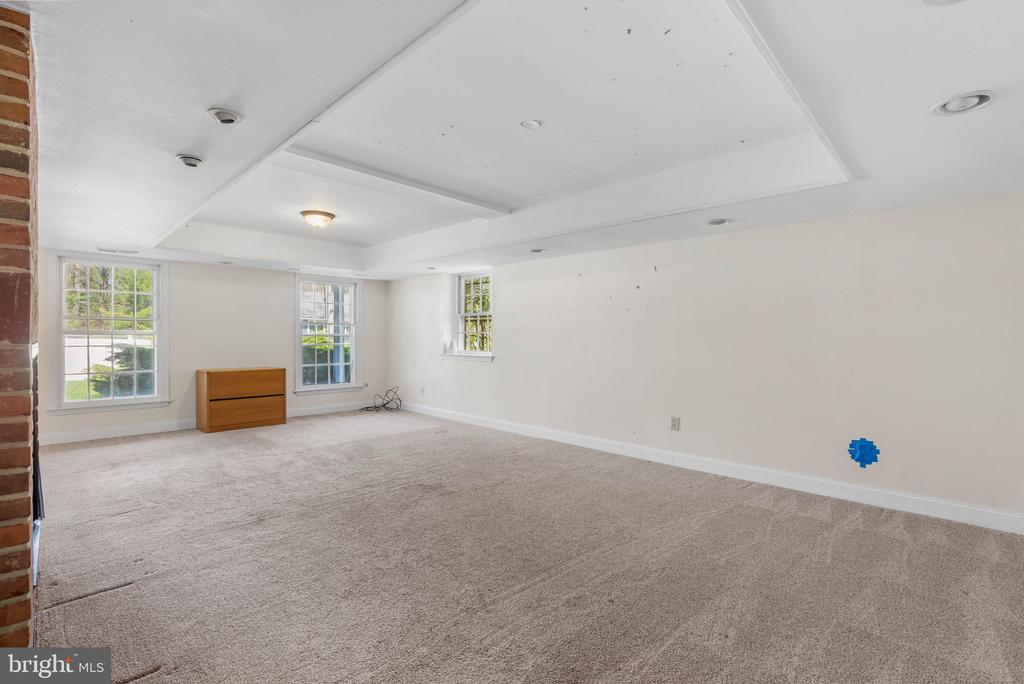 150 CONTINENTAL DRIVE