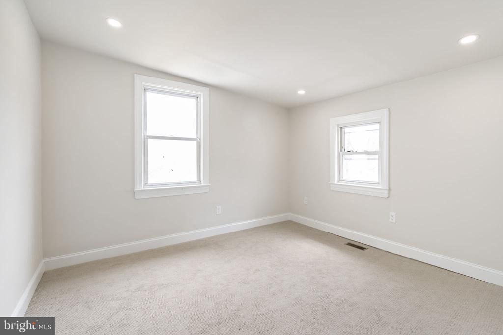 107 BRADFORD AVENUE