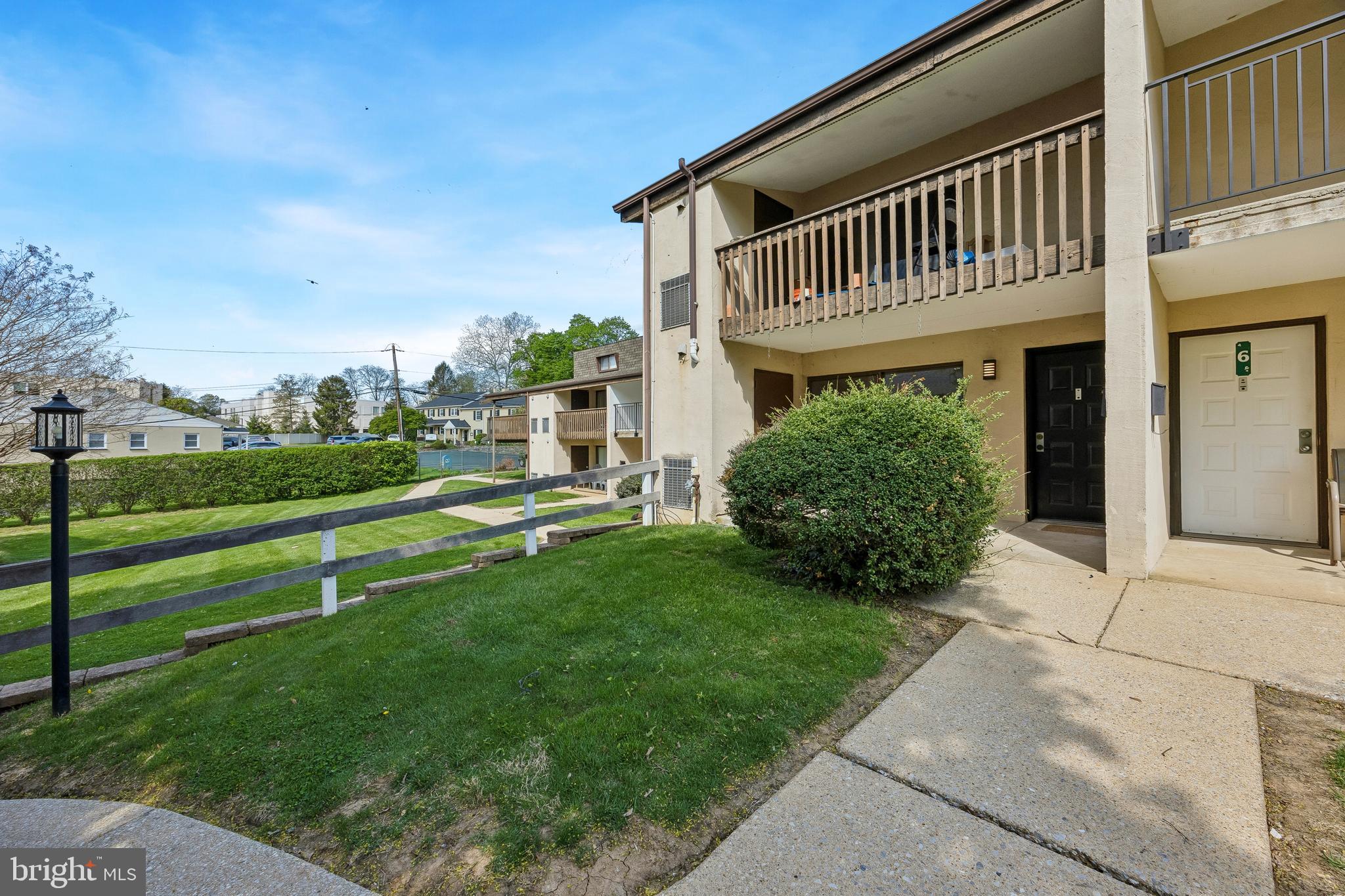 30 N WATERLOO ROAD 12
