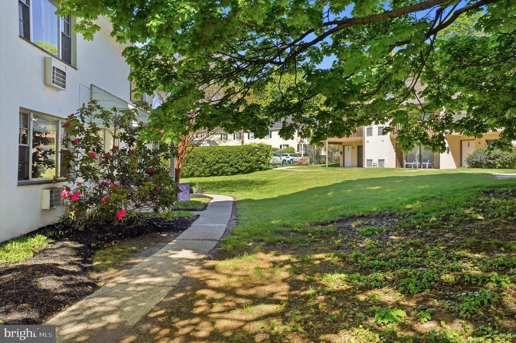 30 N WATERLOO ROAD 12