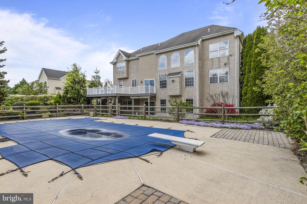 507 KELLEHER DRIVE