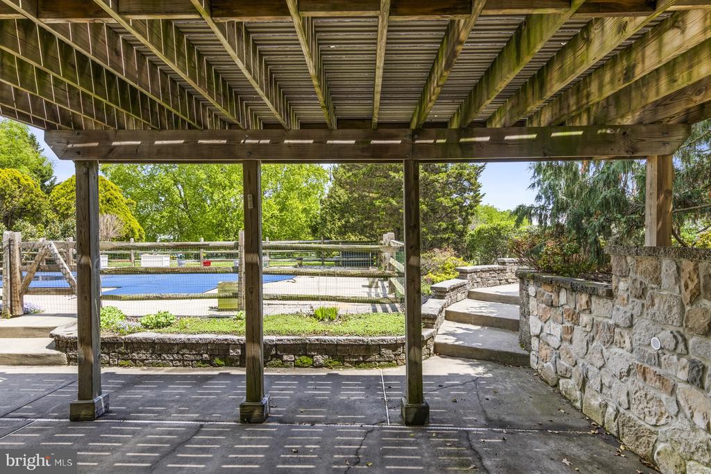 507 KELLEHER DRIVE