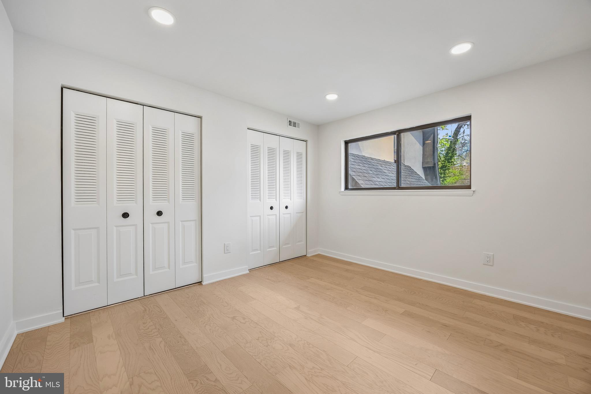 30 N WATERLOO ROAD 30