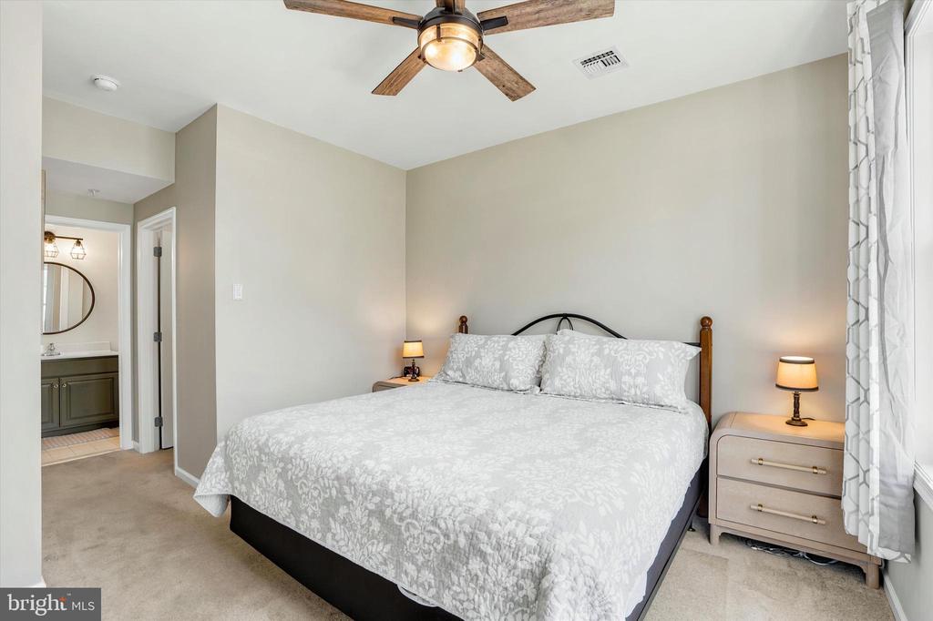 136 BRIDGE STREET Unit: 305