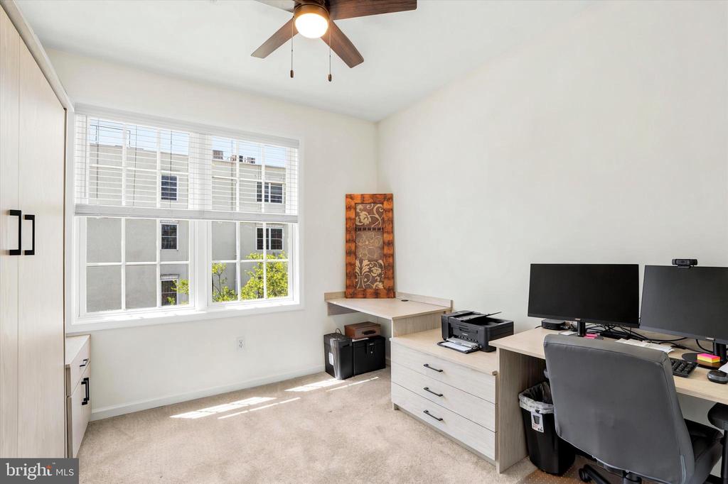 136 BRIDGE STREET Unit: 305