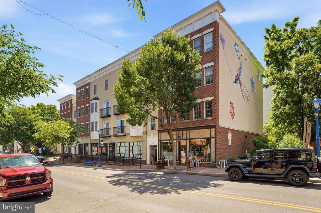 136 BRIDGE STREET Unit: 305