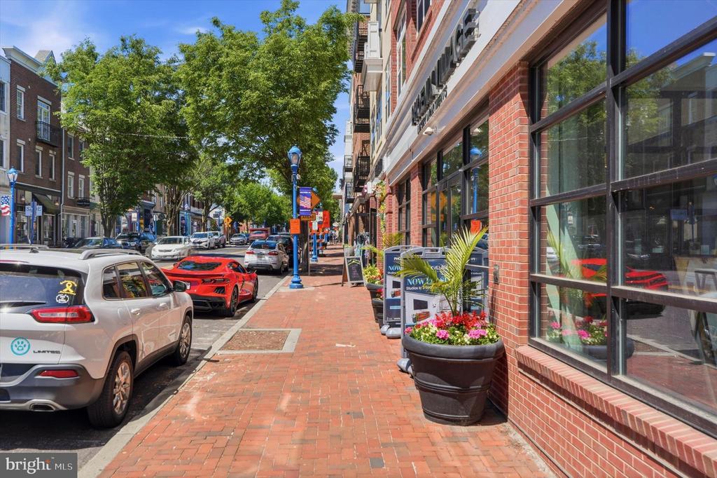 136 BRIDGE STREET Unit: 305