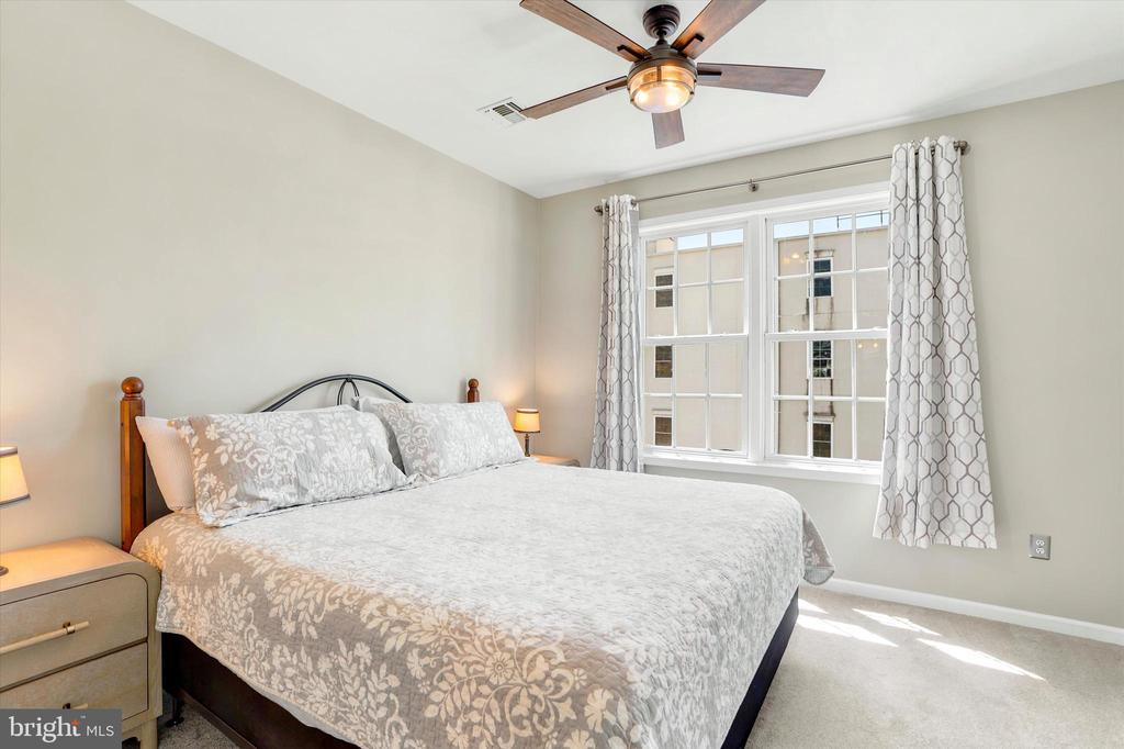 136 BRIDGE STREET Unit: 305
