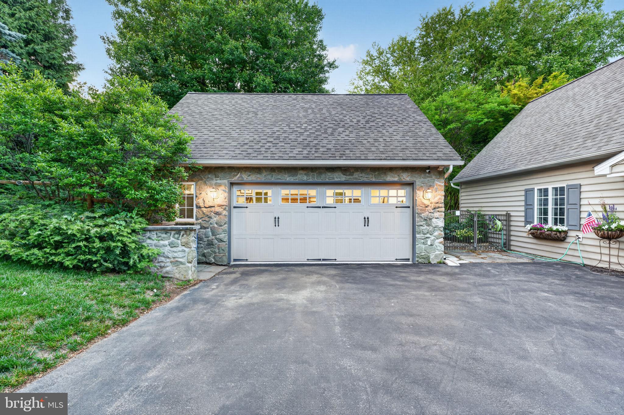 129 GREAT OAK DRIVE