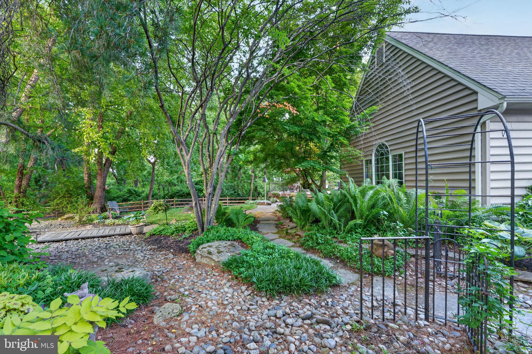 129 GREAT OAK DRIVE