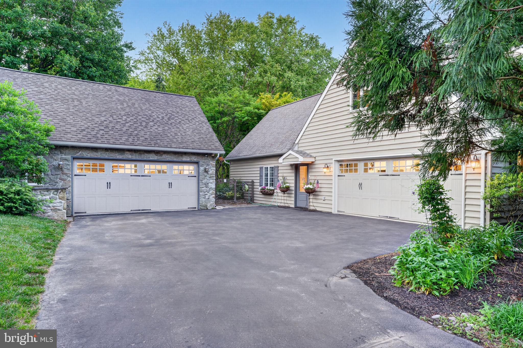 129 GREAT OAK DRIVE